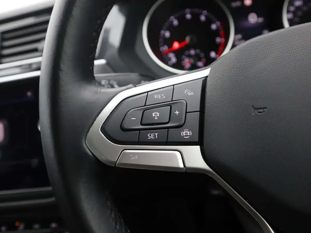 2021-volkswagen-tiguan-15-tsi-life-150ps-big-32
