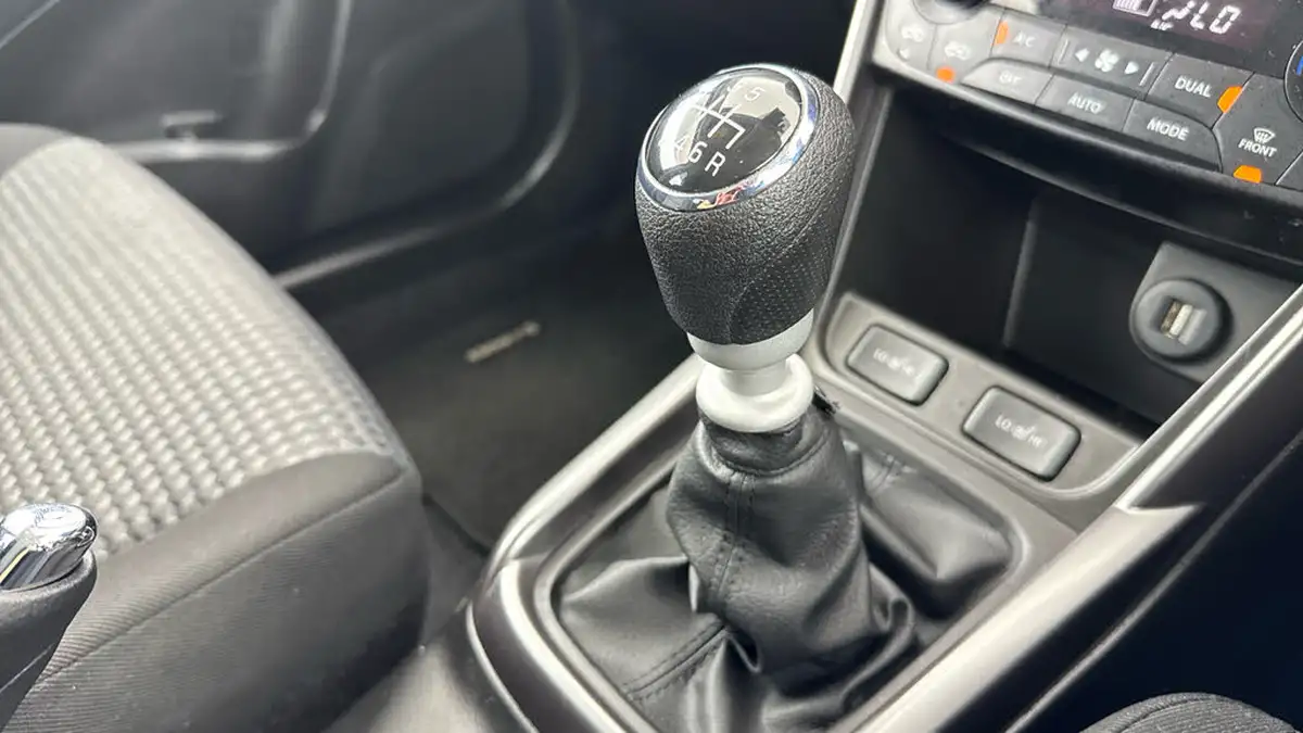 2023-suzuki-s-cross-14-boosterjet-motion-big-18