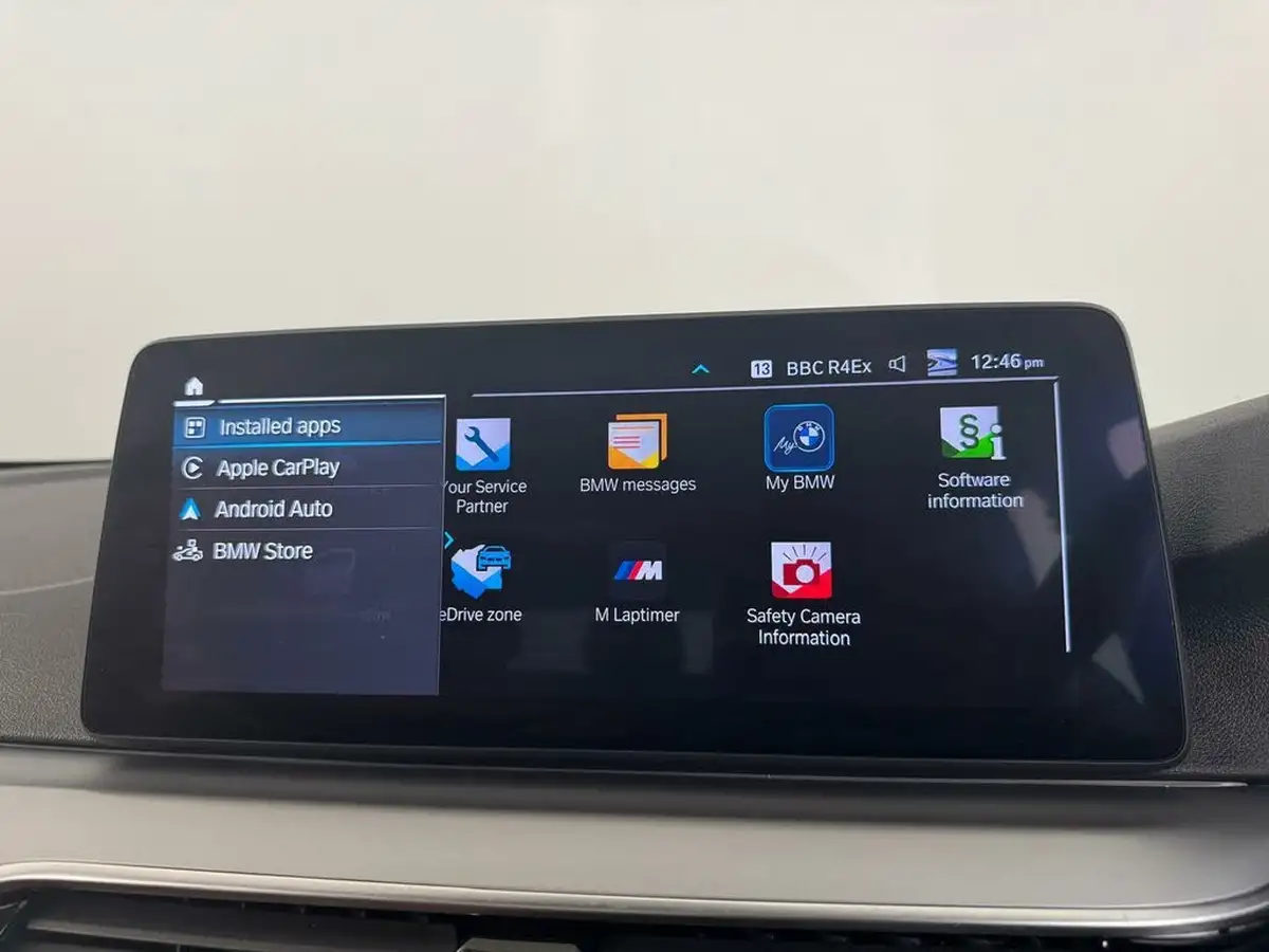 2021-bmw-5-series-20-530e-se-touring-5d-big-40