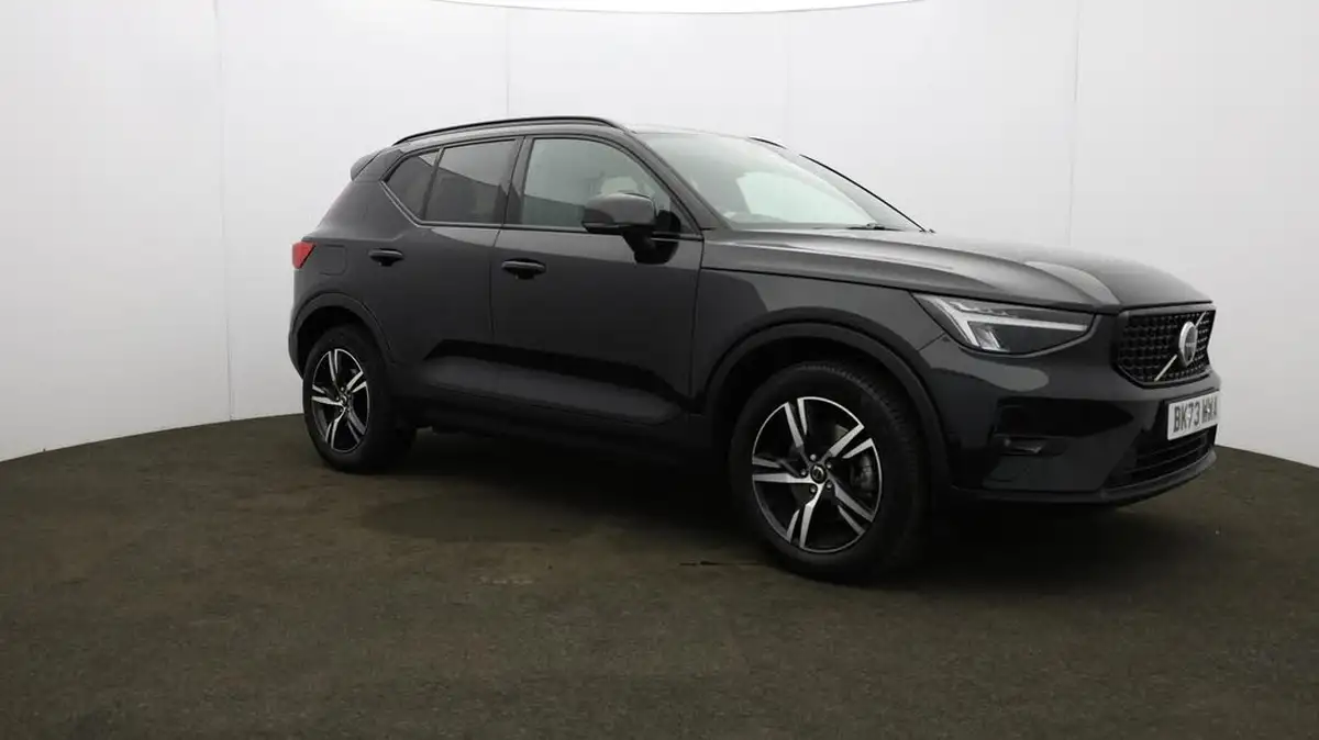 2023-volvo-xc40-20-b3-plus-big-42