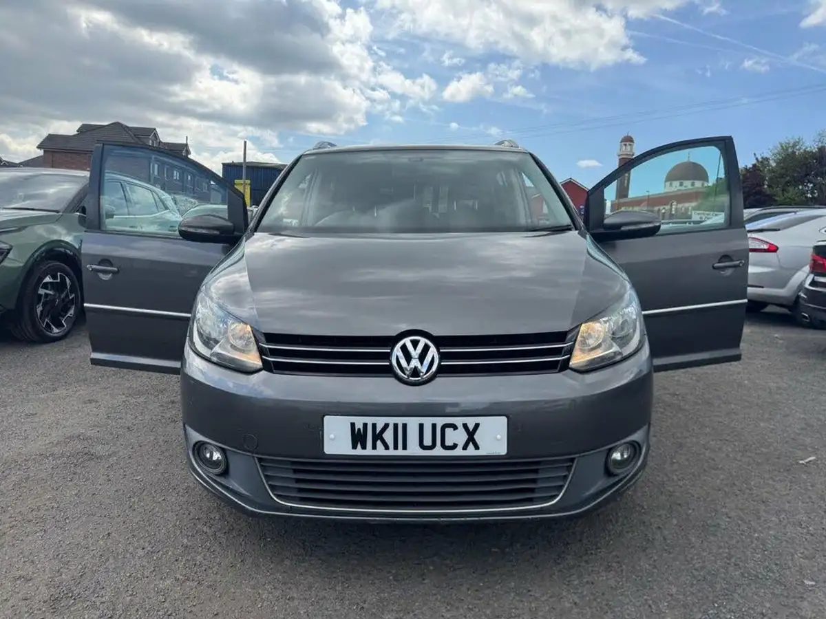 2011-volkswagen-touran-20td-sport-140ps-7st-big-2