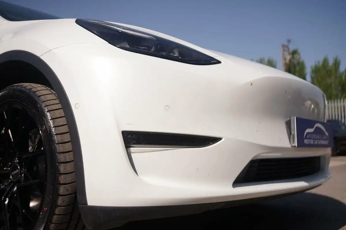2022-tesla-model-y-e-long-range-big-31