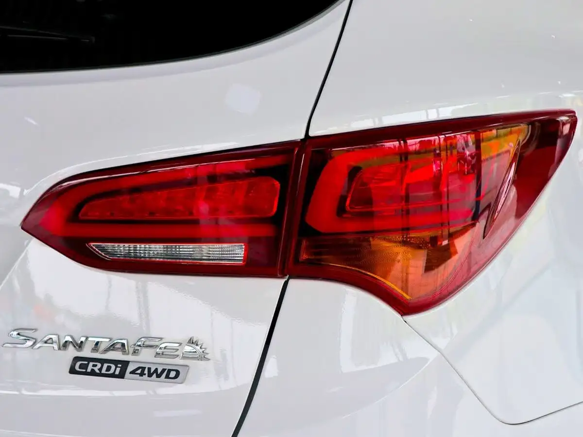 2017-hyundai-santa-fe-22-crdi-endurance-edition-big-12