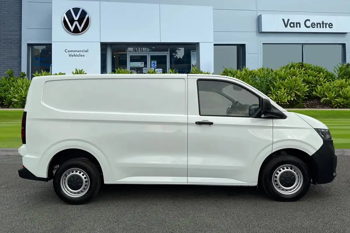 2025-volkswagen-transporter-20tdi-t30-commerce-plus-bmt-swb-150pseu6e-big-2