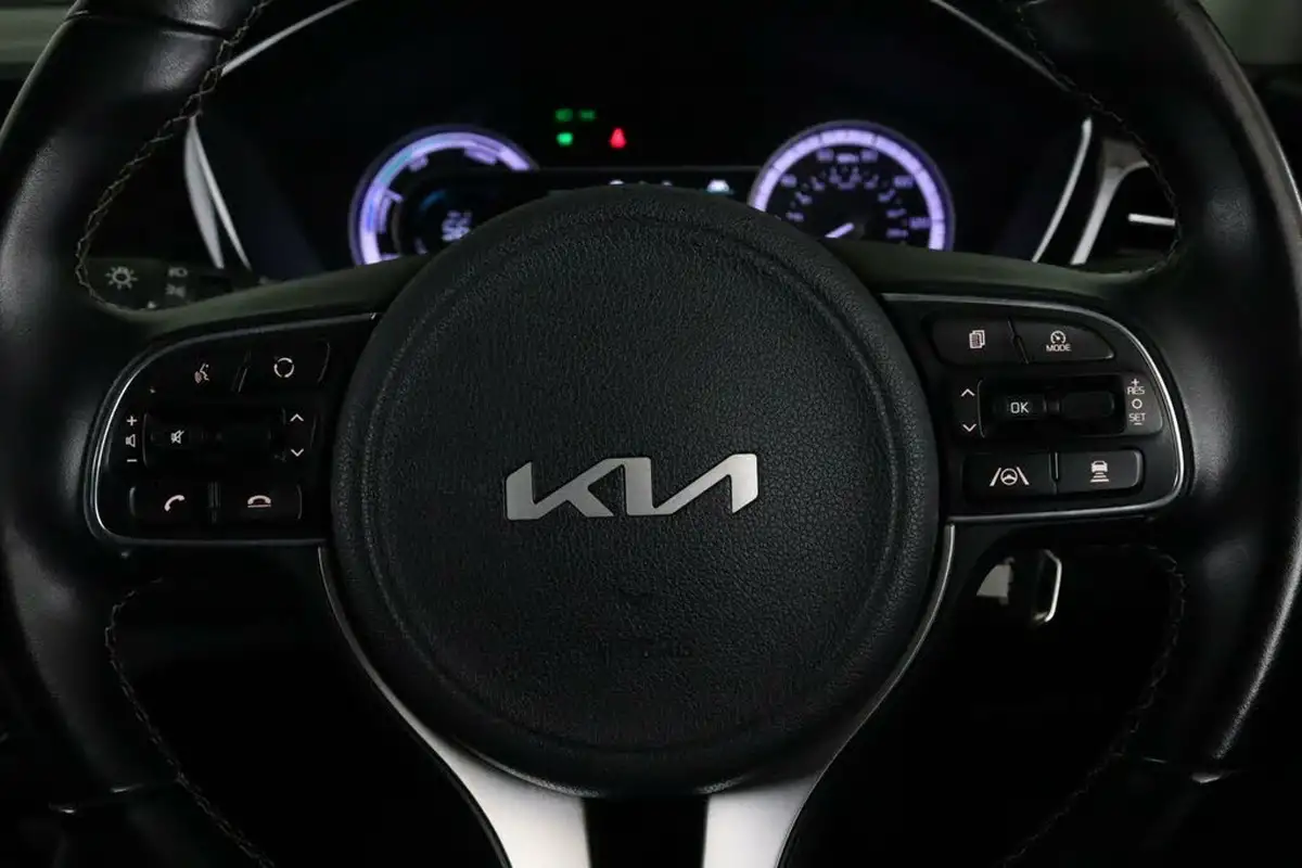 2022-kia-niro-16-gdi-2-139bhp-156kwh-big-15