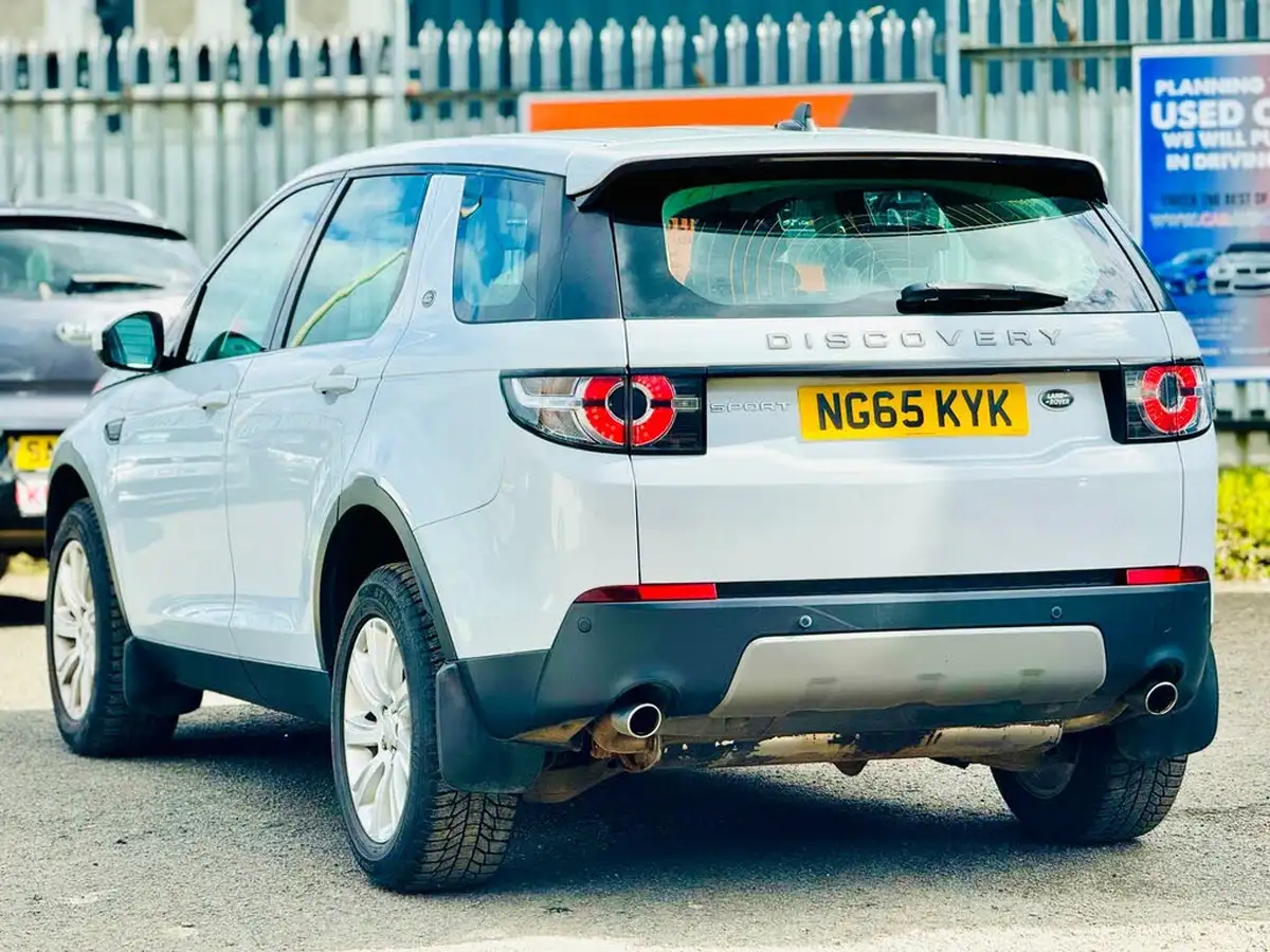 2015-land-rover-discovery-sport-20td4-se-tech-180ps-auto-big-10