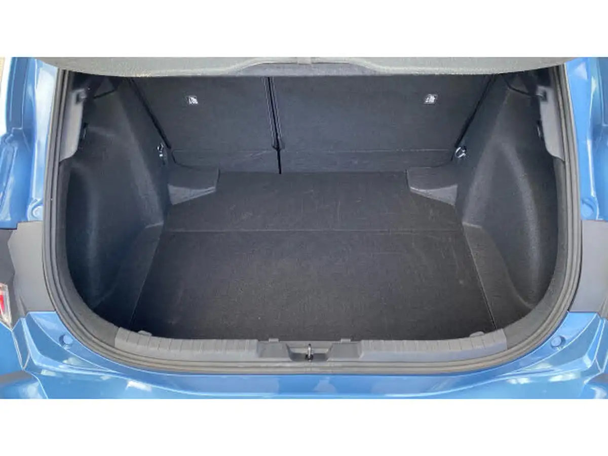 2019-toyota-corolla-12-vvt-i-icon-tech-trk-hatchback-big-3
