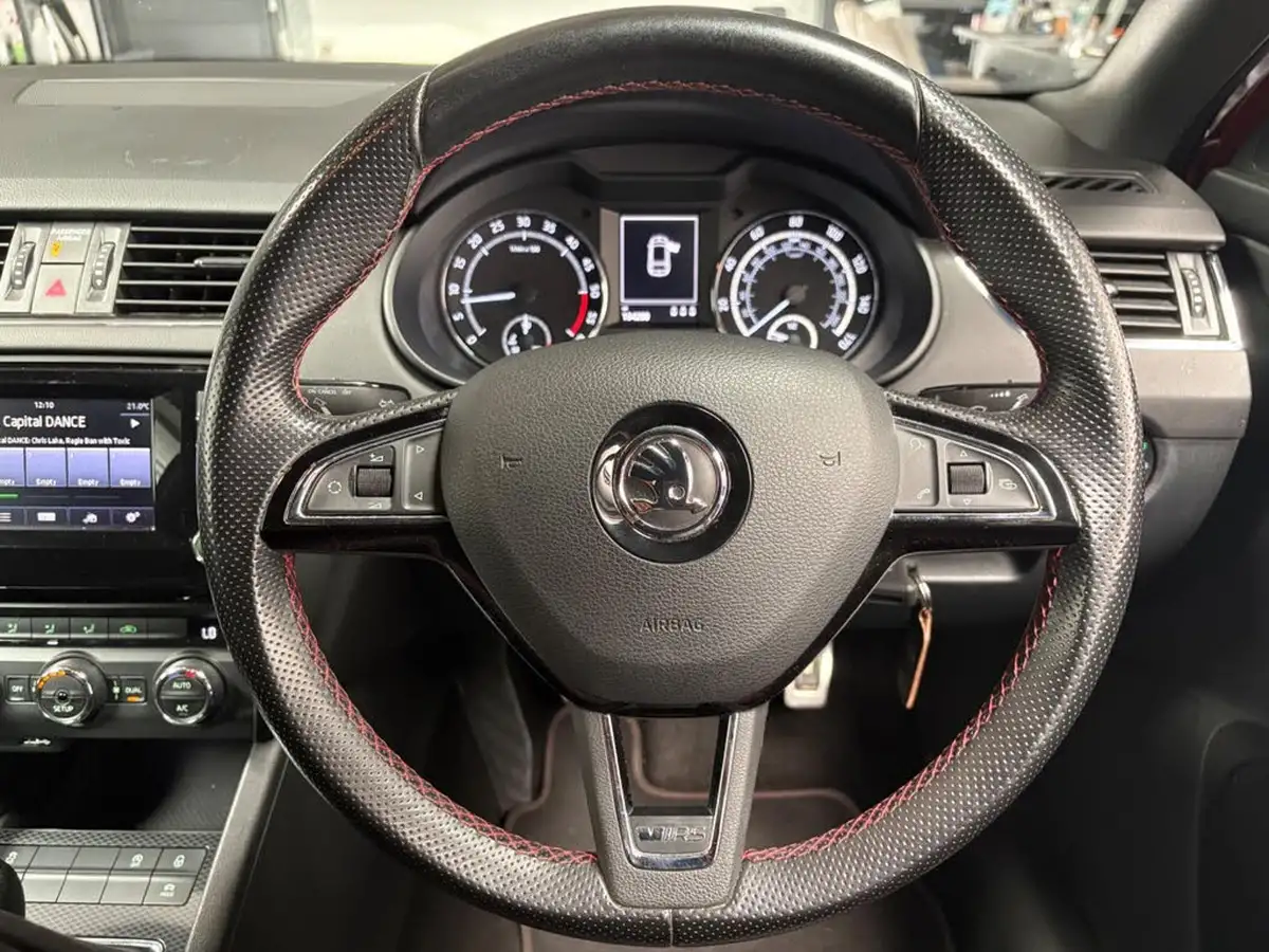 2013-skoda-octavia-20tdi-vrs-184ps-estate-big-46