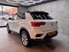 2018-volkswagen-t-roc-10-tsi-design-ss-small-8