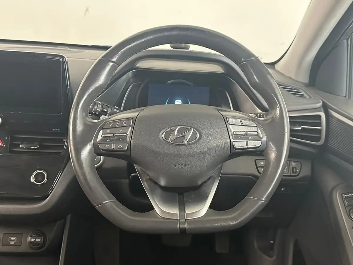 2022-hyundai-ioniq-e-premium-electric-big-8