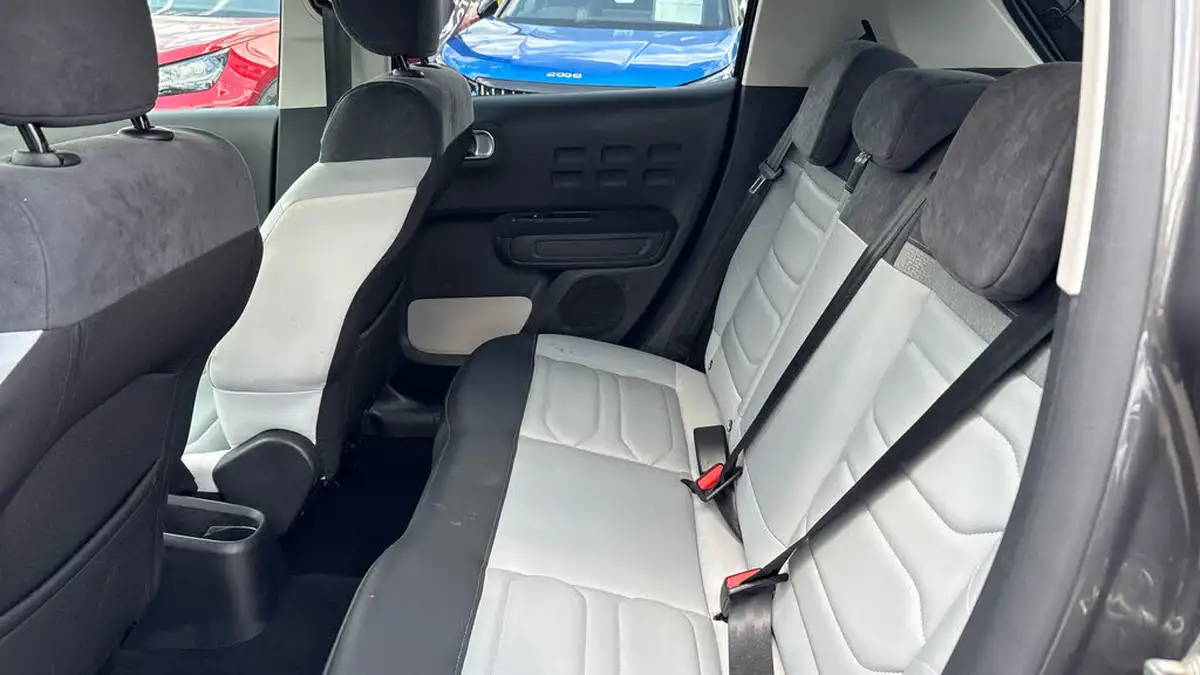 2023-citroen-c3-12-puretech-elle-83ps-ss-big-30