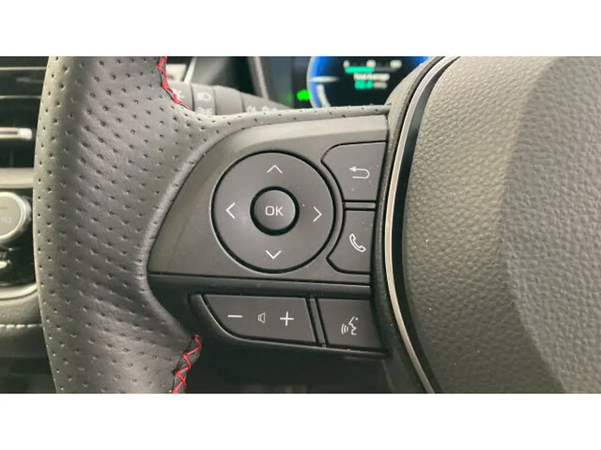2024-toyota-corolla-20-vvt-i-gr-sport-hatchback-big-30