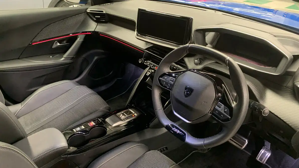 2024-peugeot-2008-suv-e-gt-136ps-50kwh-big-10