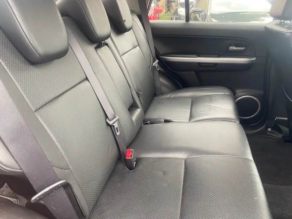 2010-suzuki-grand-vitara-19td-sz5-big-11