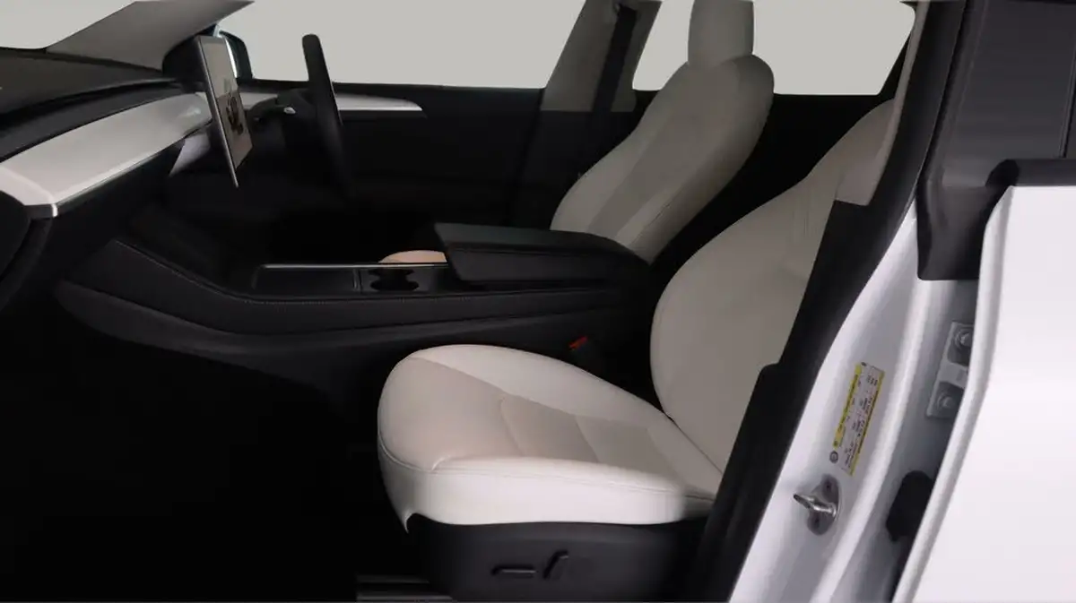 2022-tesla-model-y-e-long-range-big-14