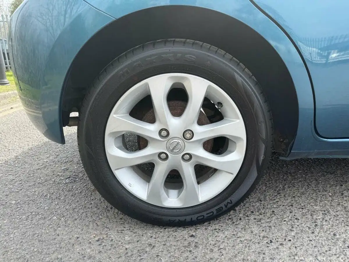 2014-nissan-micra-12-acenta-80ps-cvt-big-15