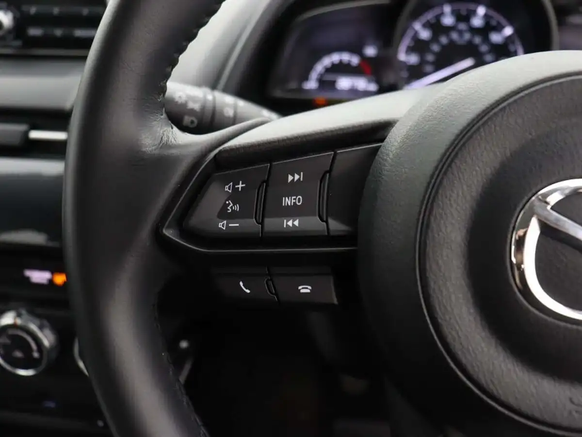 2018-mazda-mazda2-15-se-l-big-22