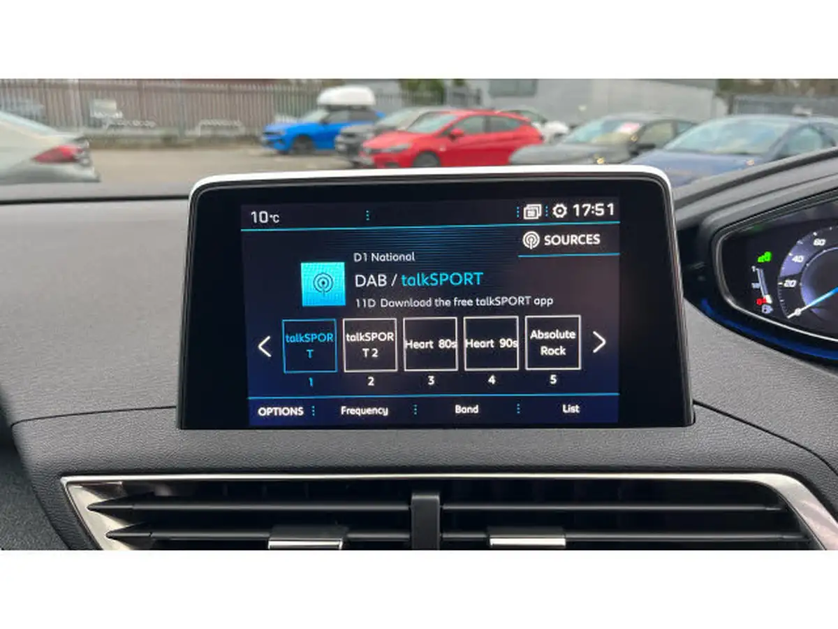 2019-peugeot-3008-suv-16-puretech-allure-180bhp-ss-eat8-big-11