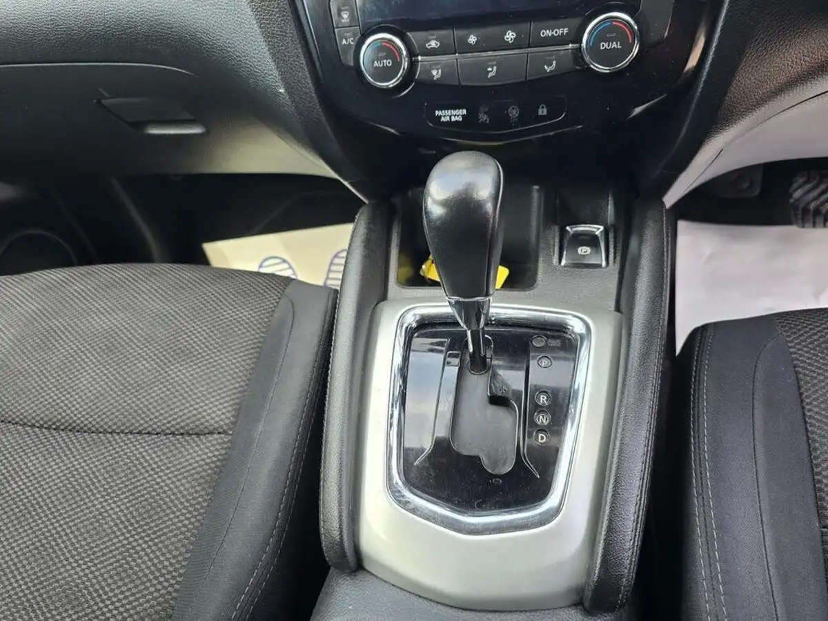 2015-nissan-qashqai-12-n-tec-xtronic-cvt-big-19