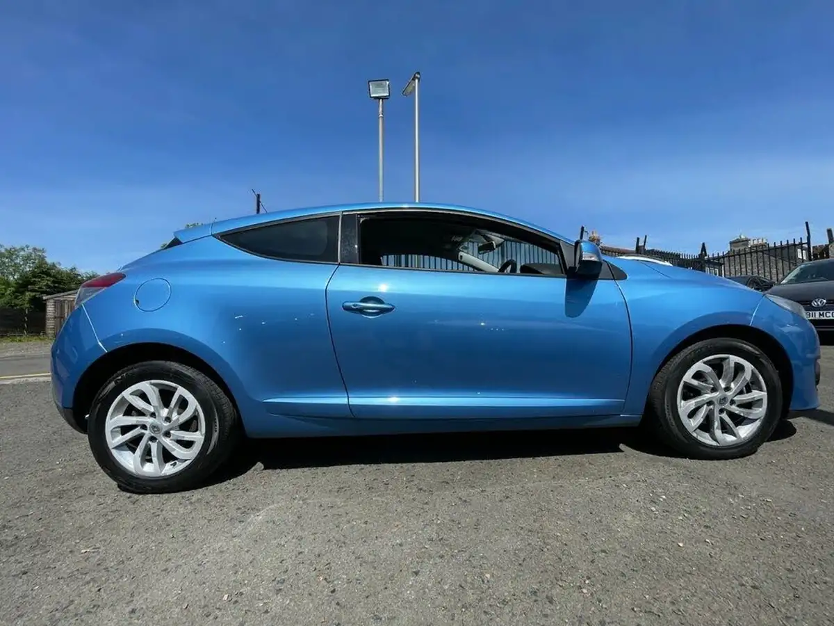 2014-renault-megane-15dci-dynamique-tom-tom-energy-ss-coupe-3d-big-7