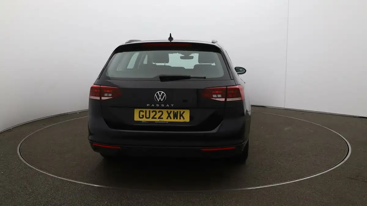 2022-volkswagen-passat-20tdi-se-nav-150ps-estate-5d-big-56
