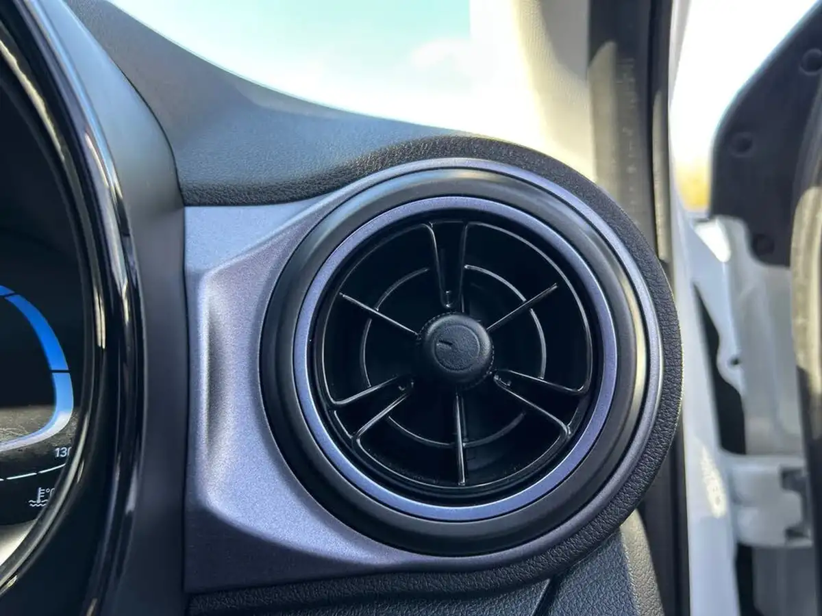 2024-hyundai-i10-10-premium-63ps-auto-big-22