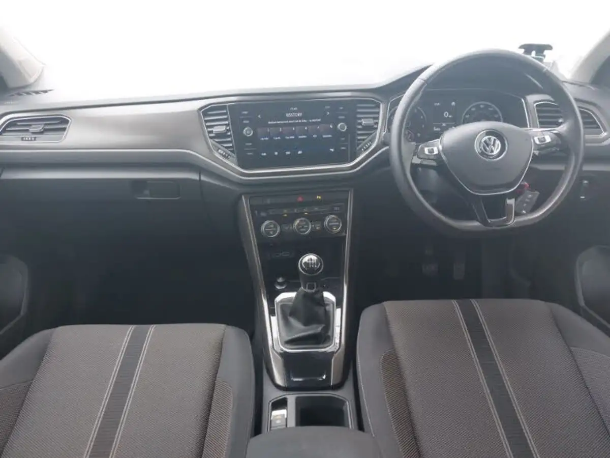 2020-volkswagen-t-roc-10-tsi-se-115ps-big-2