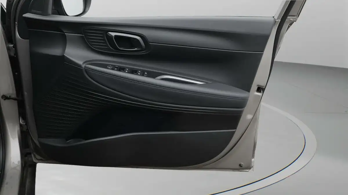 2022-hyundai-bayon-10-t-gdi-premium-120ps-big-15