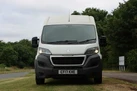 2017-peugeot-boxer-20-bluehdi-professional-435-l4h2-small-1