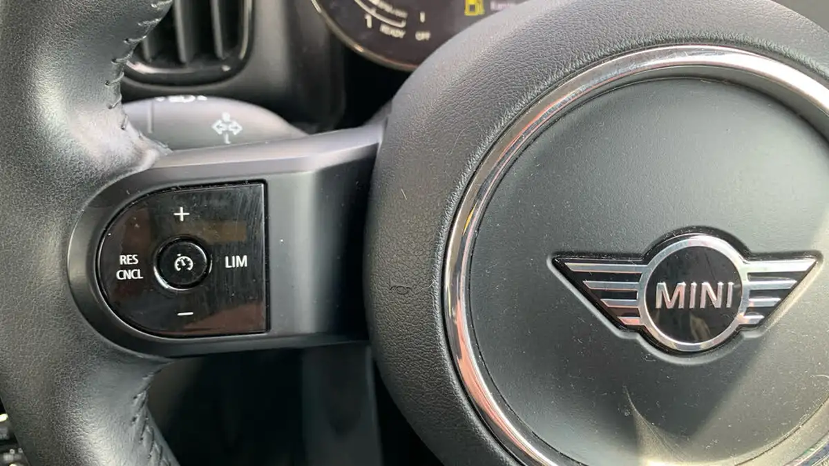 2021-mini-countryman-15-cooper-classic-auto-big-22