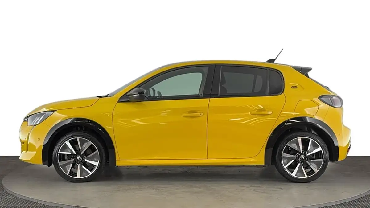 2021-peugeot-208-e-gt-50kwh-big-6