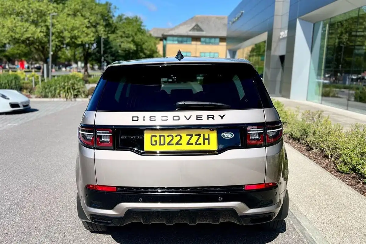 2022-land-rover-discovery-sport-20-p250-r-dynamic-hse-big-12