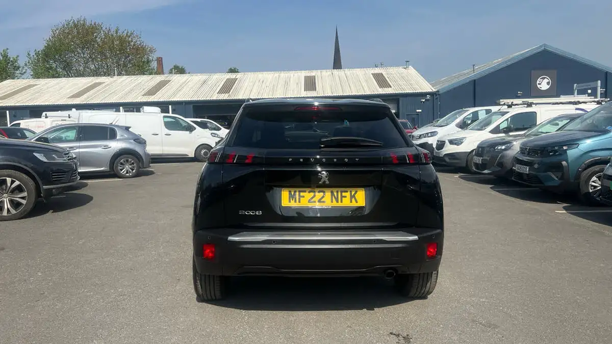 2022-peugeot-2008-suv-12-puretech-allure-premium-100bhp-big-8