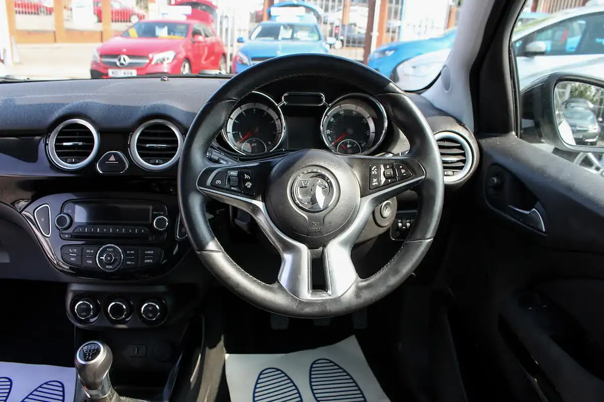 2015-vauxhall-adam-14-glam-87ps-big-24