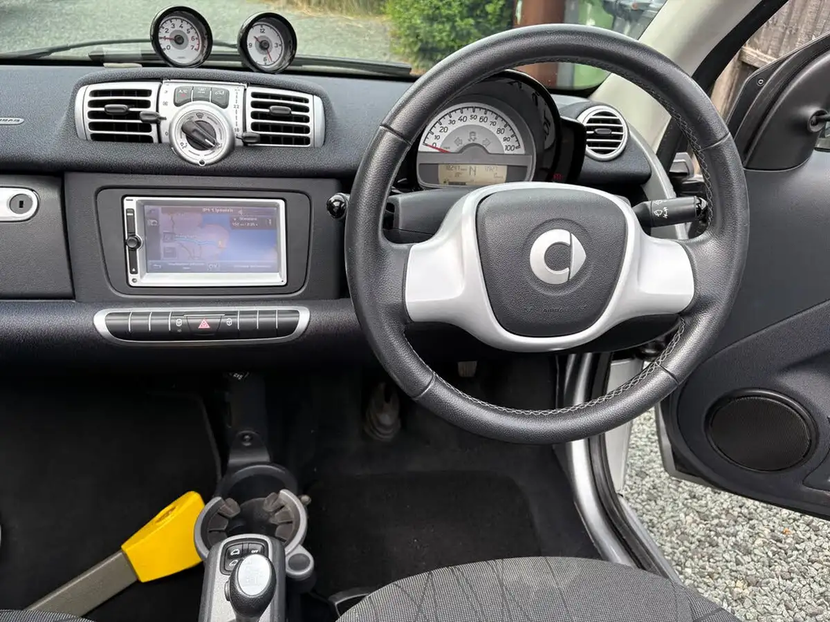 2014-smart-fortwo-10-passion-71bhp-cabriolet-big-13