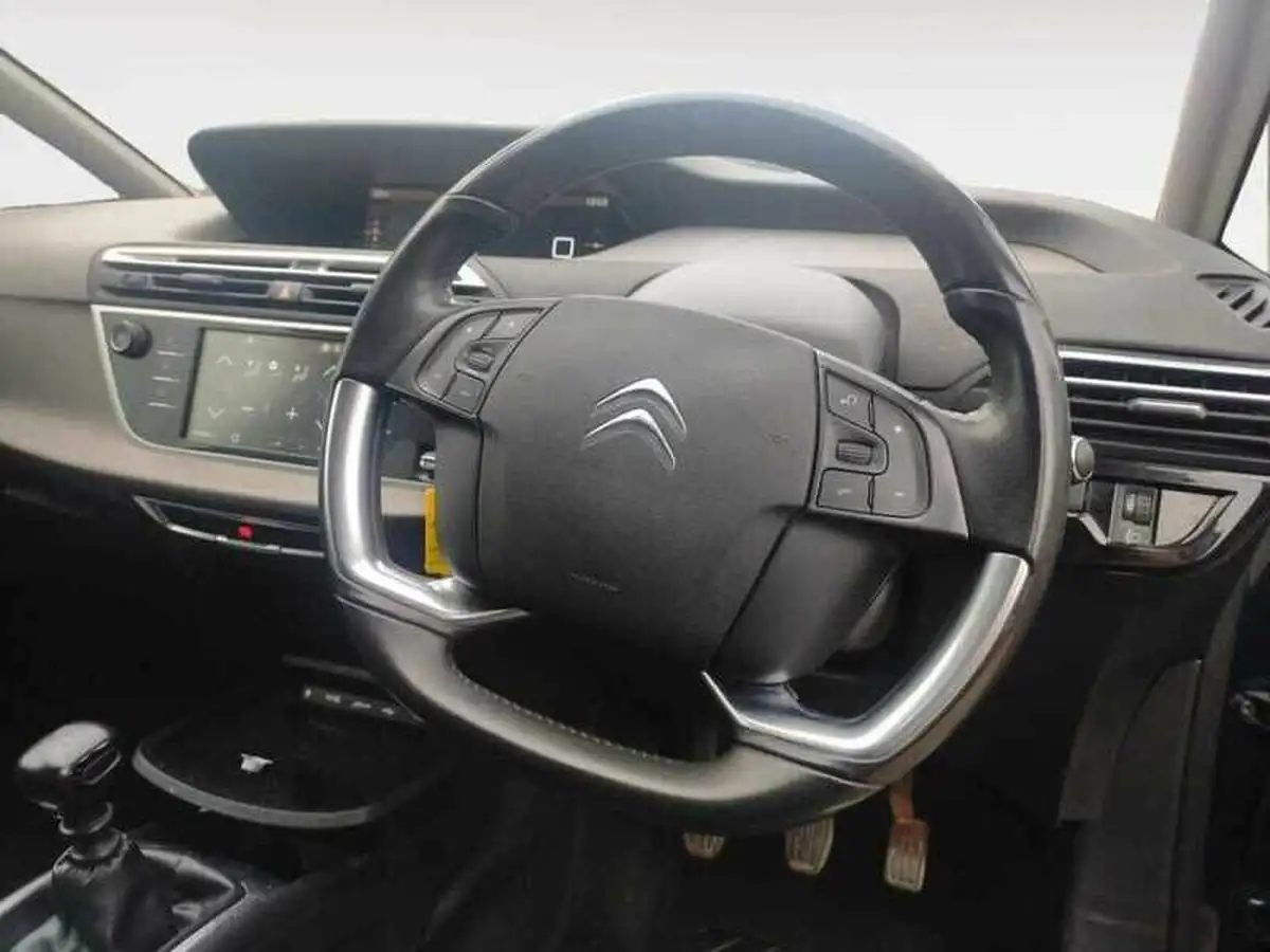 2019-citroen-grand-c4-spacetourer-12-puretech-feel-big-3