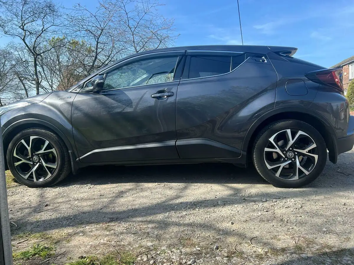 2021-toyota-c-hr-18-vvt-i-design-big-6