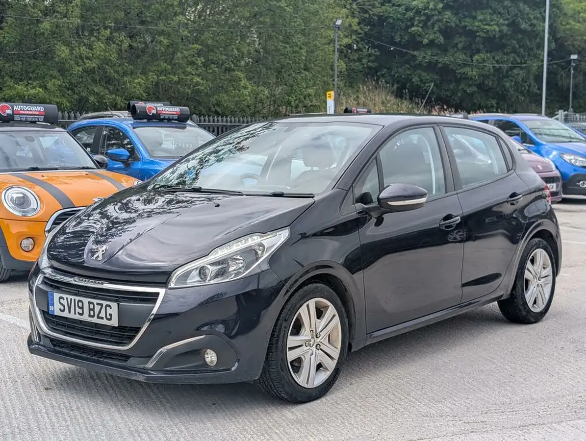 2019-peugeot-208-15-bluehdi-active-big-2