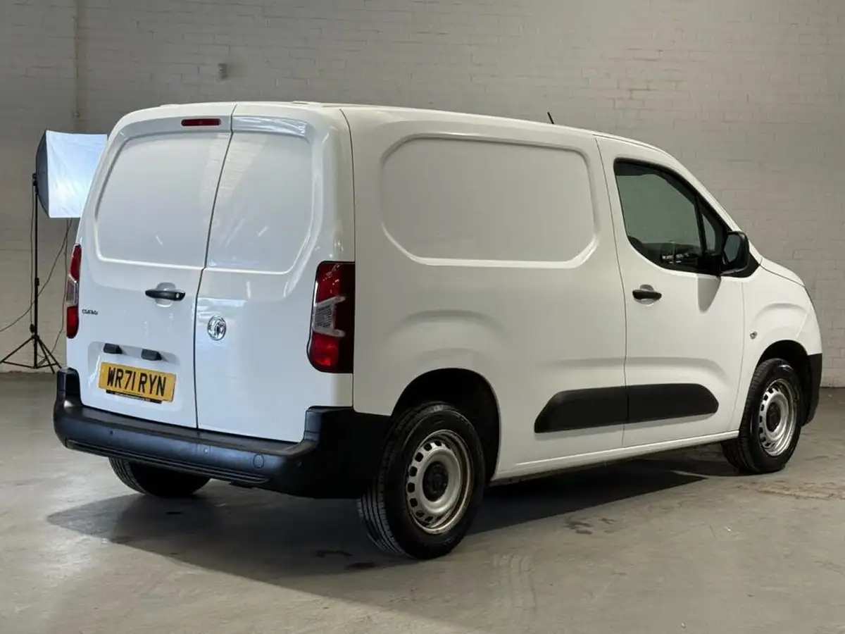 2022-vauxhall-combo-15cdti-dynamic-2000-100pseu6d-big-33