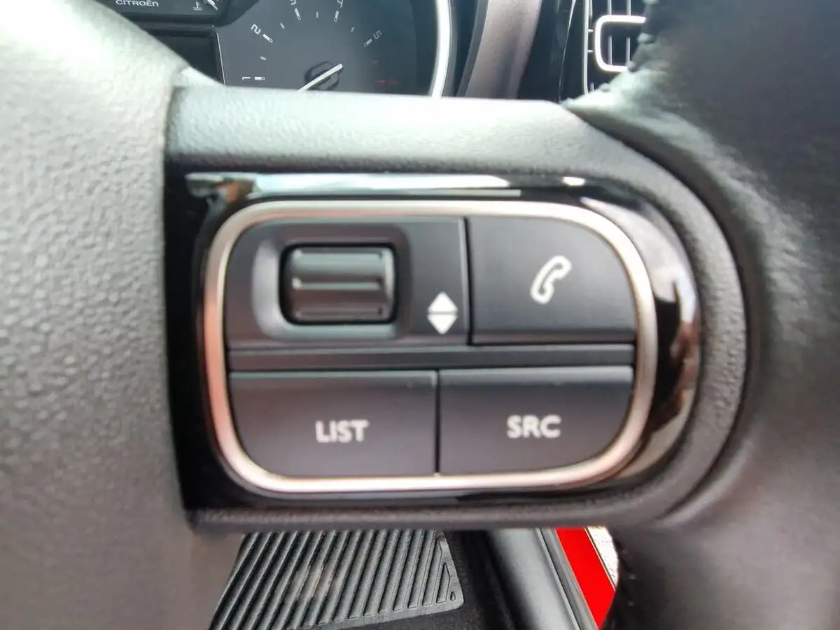 2022-citroen-c3-aircross-12-puretech-shine-110ps-big-18