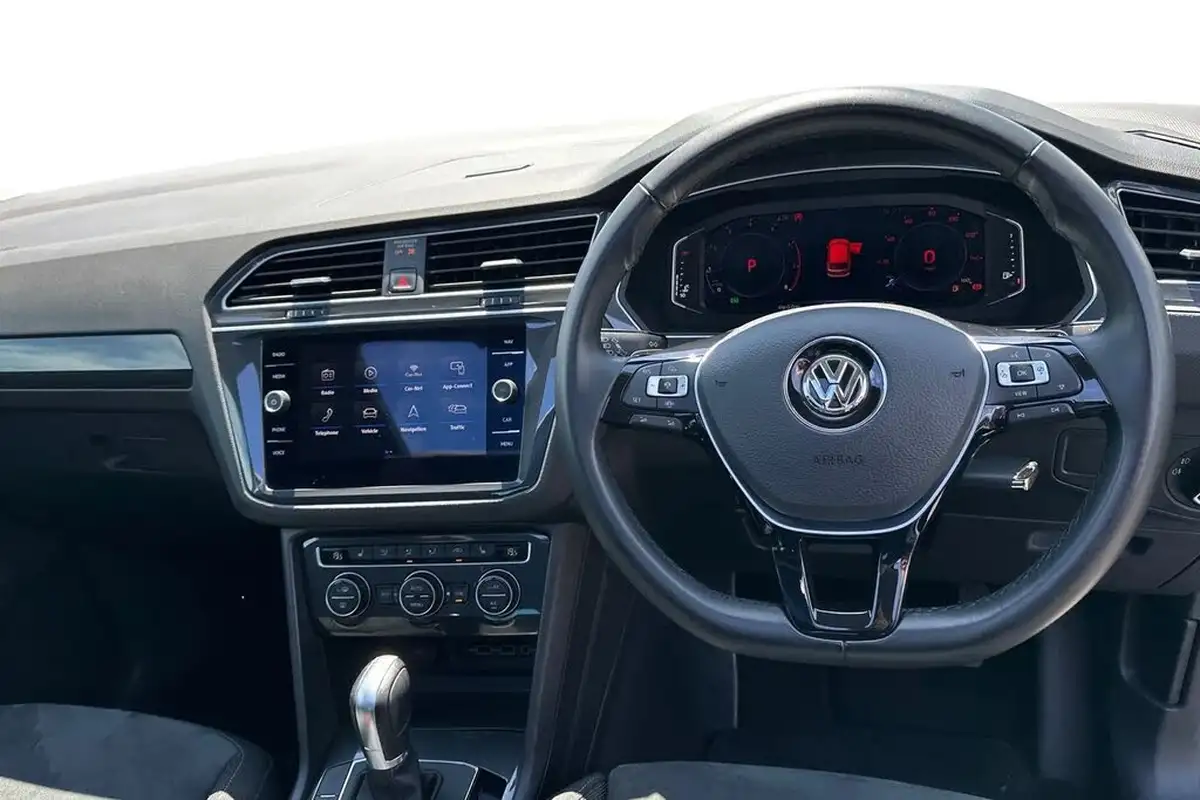 2019-volkswagen-tiguan-15-tsi-sel-big-16