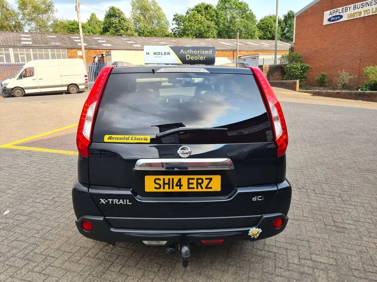2014-nissan-x-trail-20td-n-tec-big-17