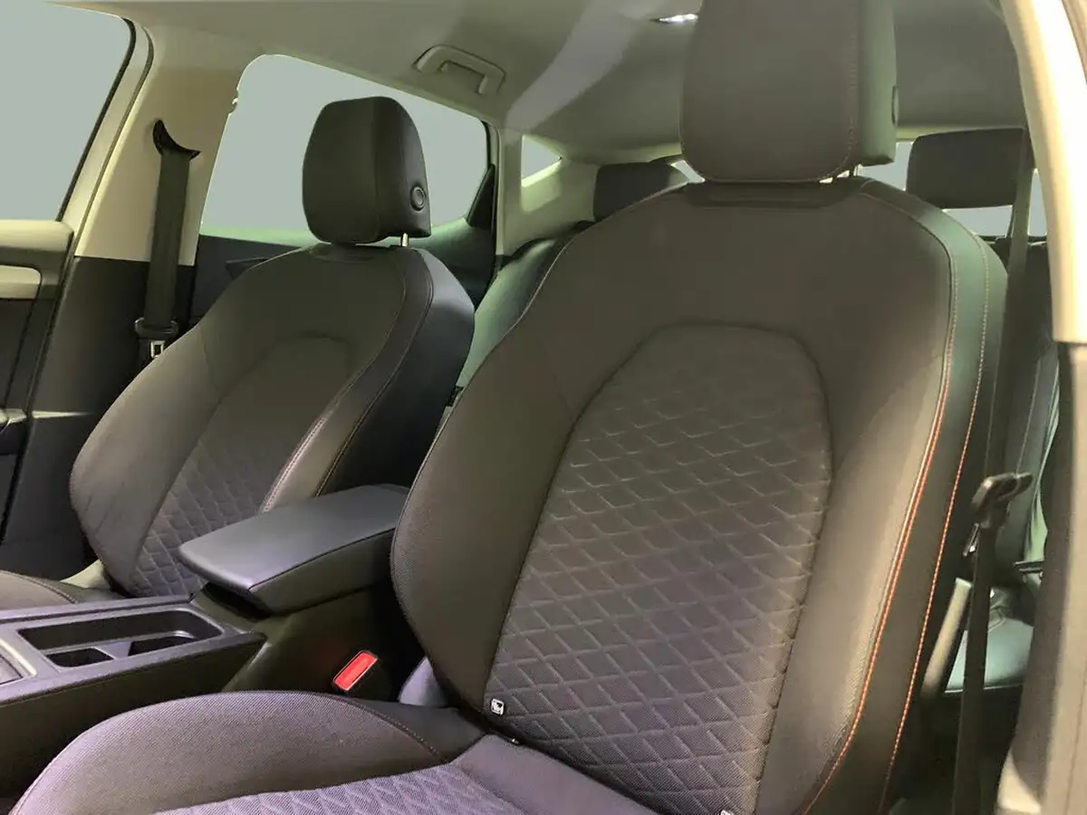 2022-seat-leon-big-27