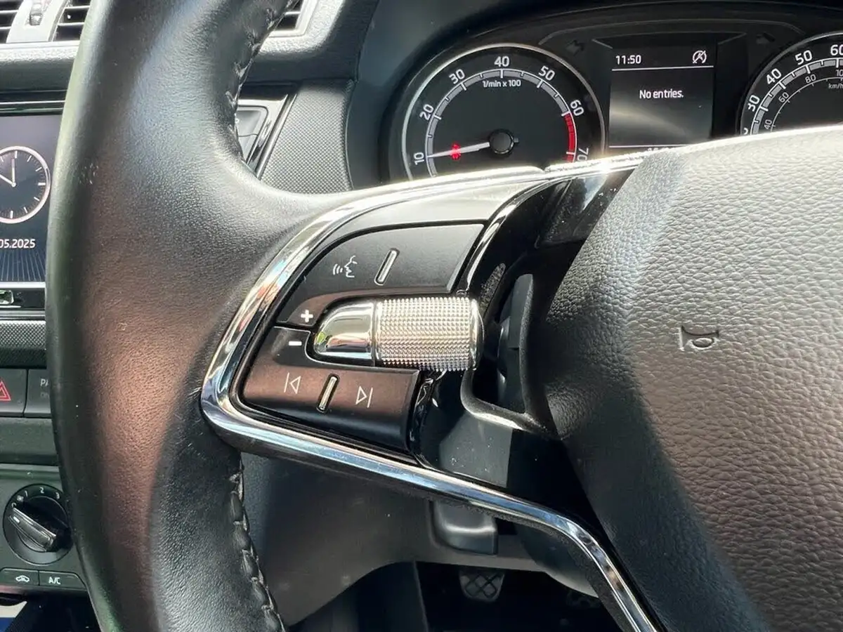 2021-skoda-fabia-10-tsi-se-95ps-estate-big-20
