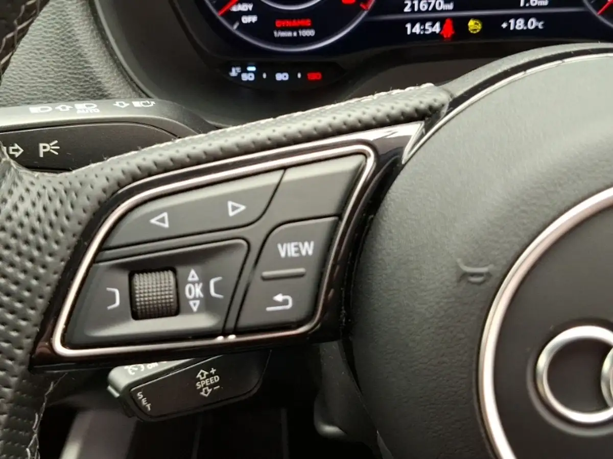 2022-audi-q2-15-35-tfsi-s-line-tronic-big-17