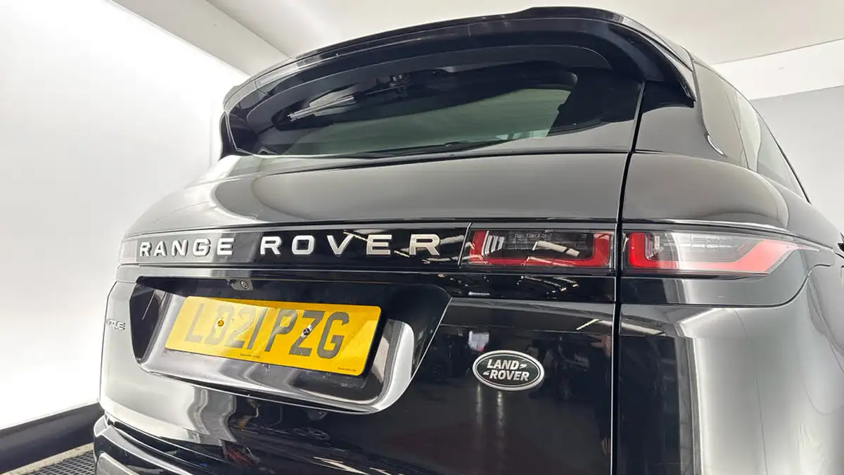 2021-land-rover-range-rover-evoque-20-p200-big-26