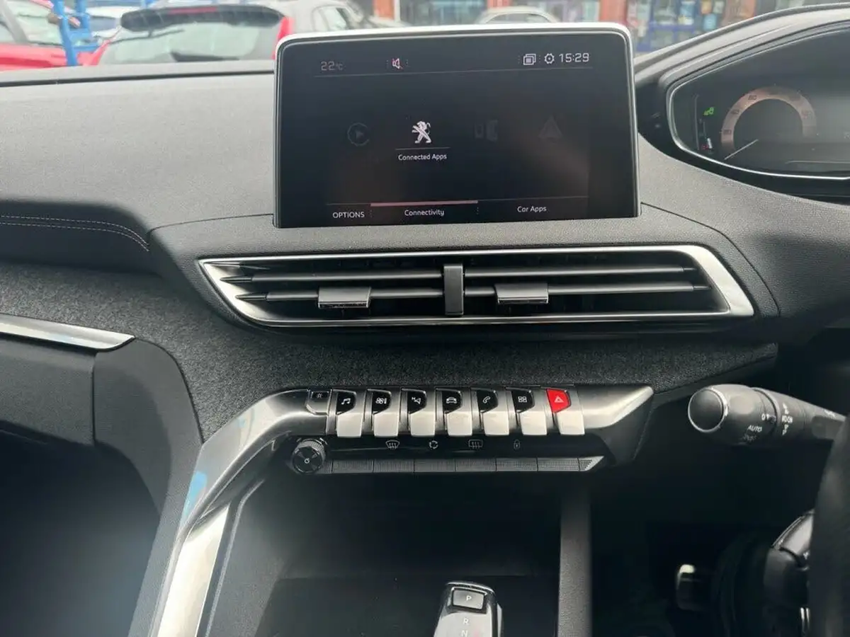 2018-peugeot-3008-suv-16-thp-gt-line-big-14