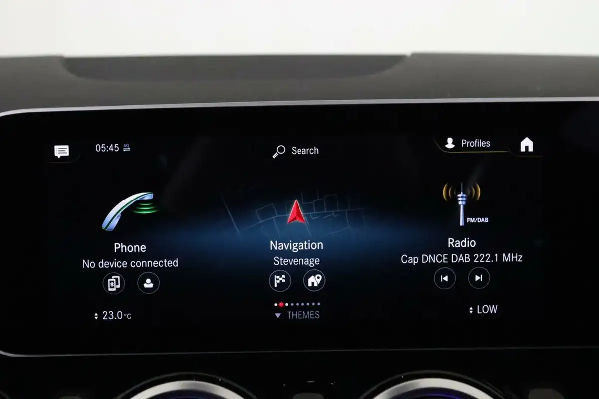 2019-mercedes-benz-b-class-20d-b200d-amg-line-premium-big-24