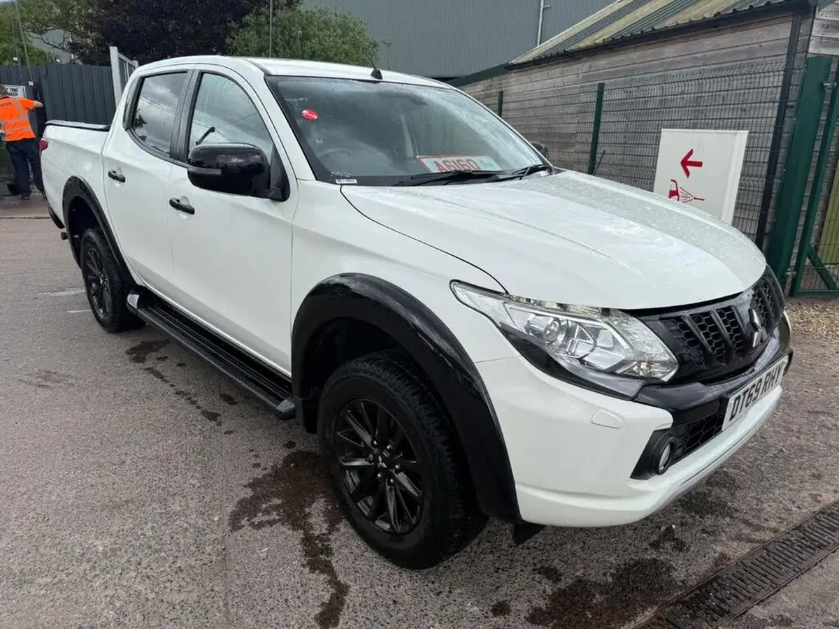2020-mitsubishi-l200-24di-d-challenger-auto-big-0