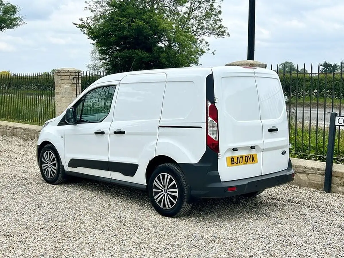 2017-ford-transit-connect-15tdci-l1-200-econetic-big-11